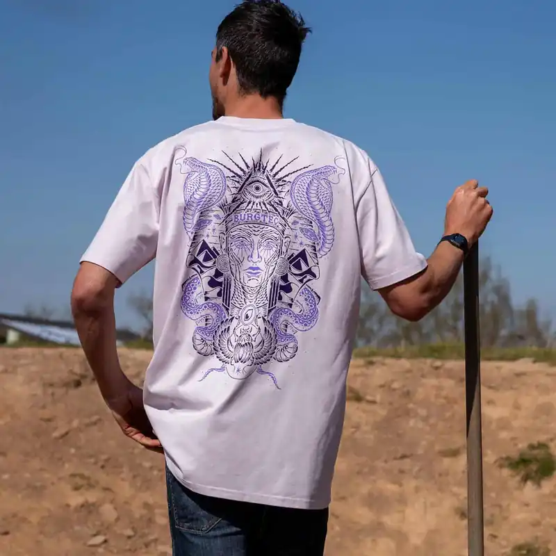 Camiseta BURGTEC DESERT QUEEN