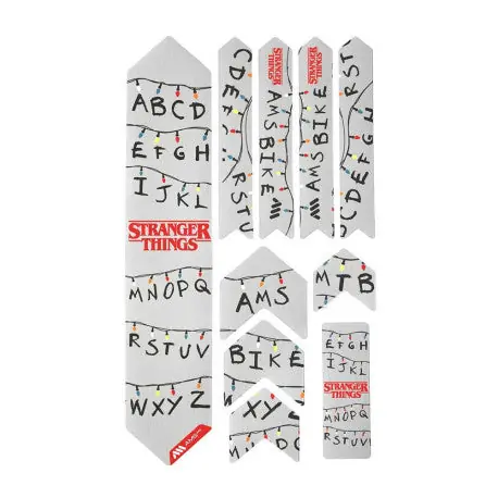 ALL MOUNTAIN STYLE EXTRA Protector de montura Luces Stranger Things Negro