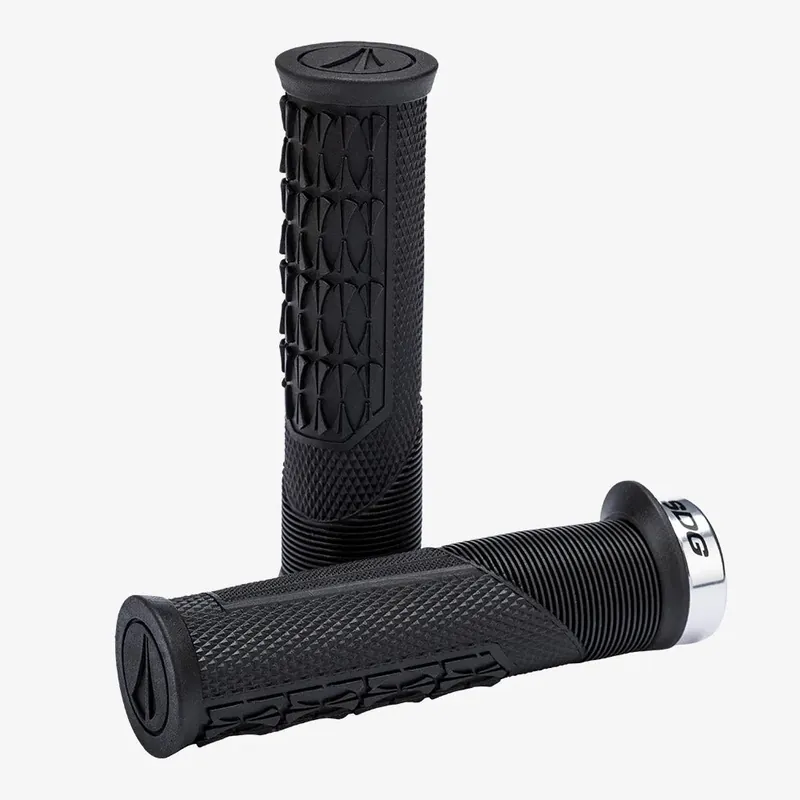 Puños SDG OPEN CORE THRICE 136 mm Negro/Plata