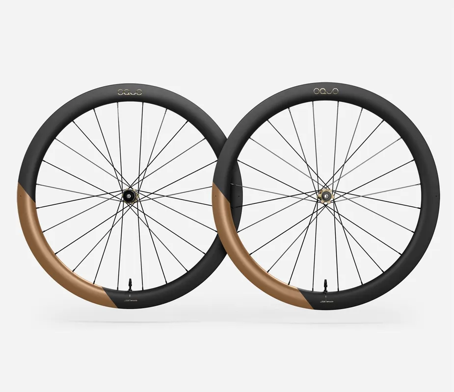 Oquo Juego Ruedas Gravel RP50LTD Shimano HG Metallic Cinnamon