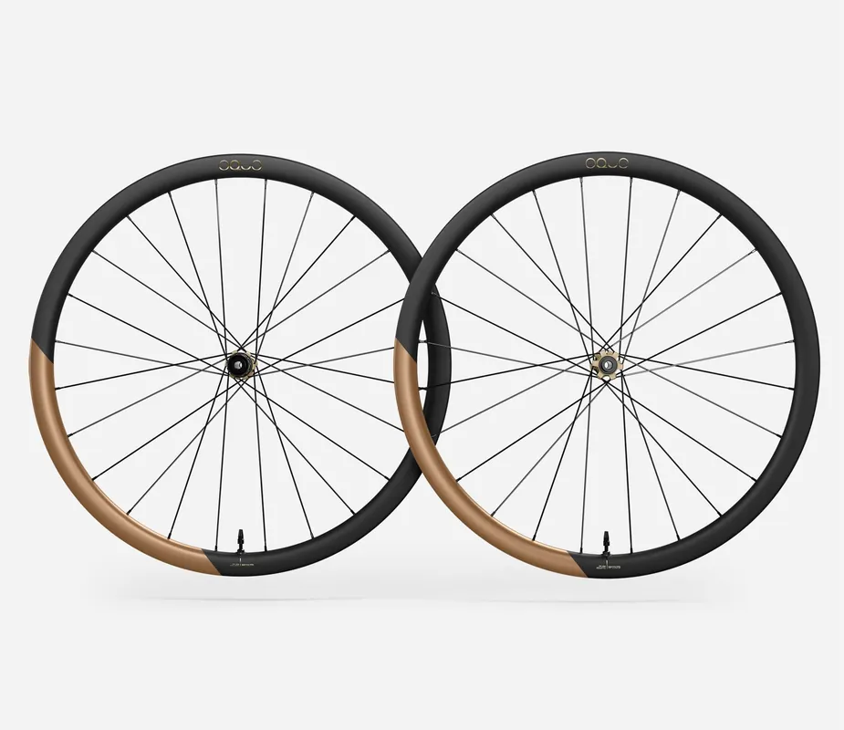 Oquo Juego Ruedas Gravel RP35LTD Shimano HG Metallic Cinnamon