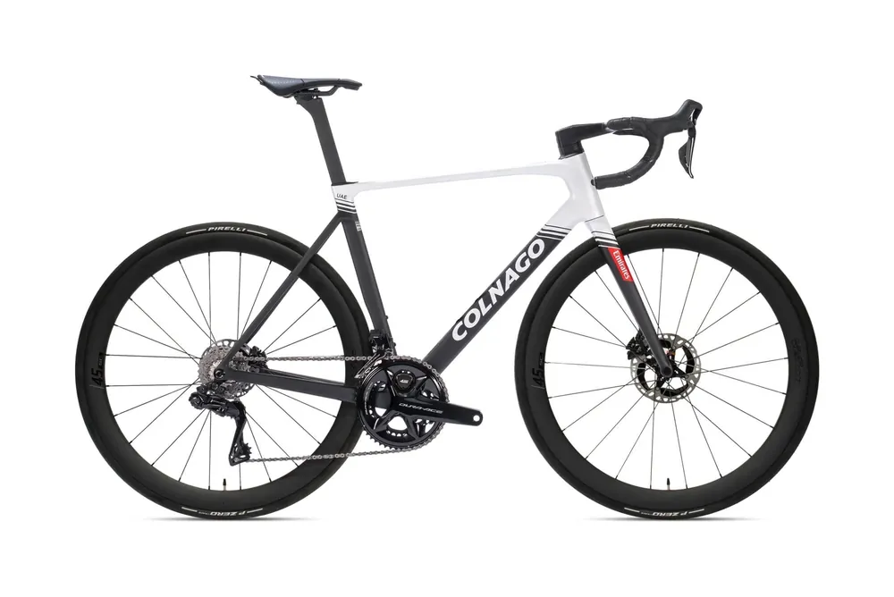Bicicleta Test Colnago V5RS 2025 Dura-Ace Di2 Vison Metron 45 SL SDM5 UEA Emirate