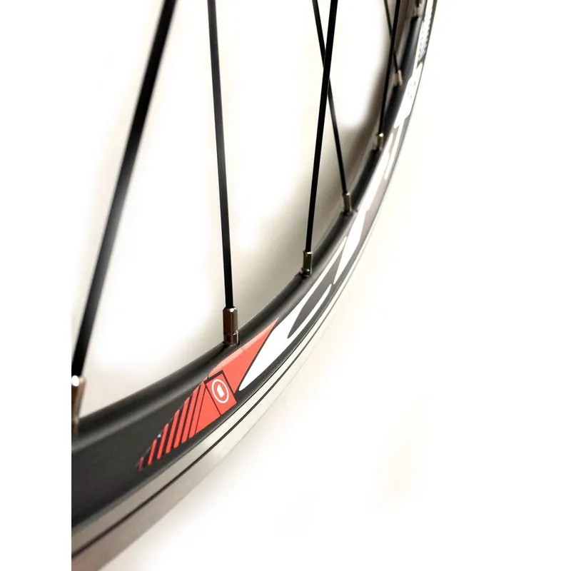Rueda delantera 700c aro Mach1 CFX buje Shimano claris