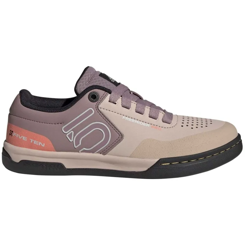 Zapatillas Five Ten Freerider Pro Mujer rosa pedal plataforma